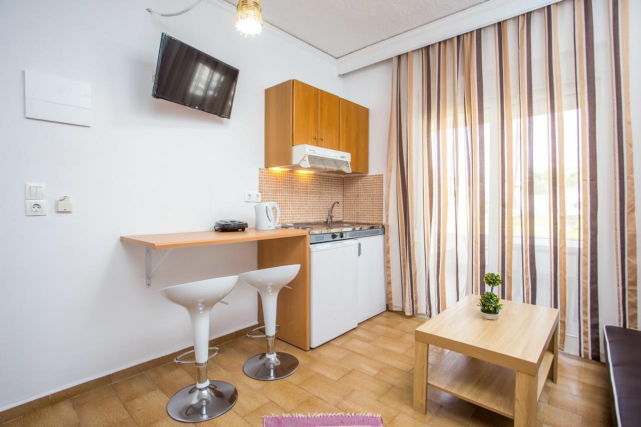 Toulas Studios & Apts No2 法里拉基 外观 照片